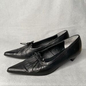 Riz Rafinee Black Ruffle Tie/Bow Pumps Kitten Heels Women Size 8M Japan